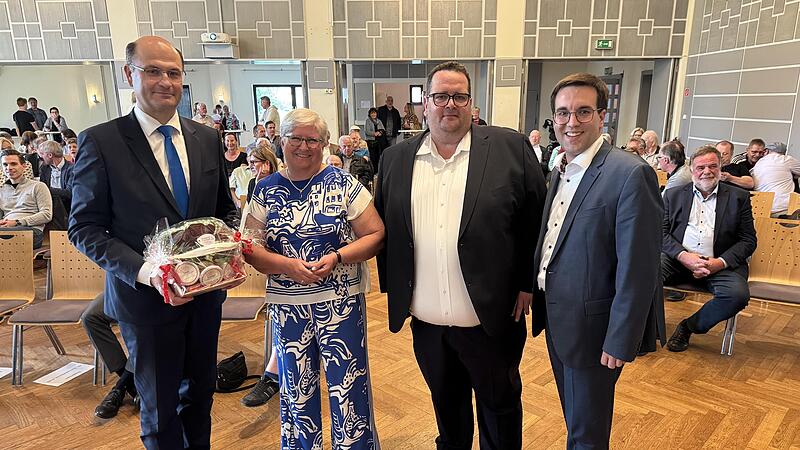 V.l.: Albert F&uuml;racker, Ruthild Schrepfer, Stefan Zenger, Konrad K&ouml;rner