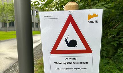 Rund ums Globe f&uuml;hlen sich Weinbergschnecken offensichtlich besonders wohl. Deshalb wurden jetzt Hinweisschilder wie diese aufgestellt.