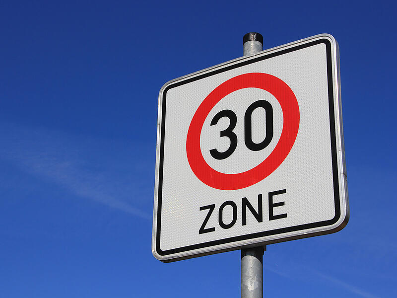 Die Coburger FDP ist gegen eine Ausweitung von Tempo-30-Zonen.