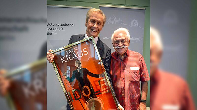 Peter Kraus und der Bamberger Paul Schwegler Peter Kraus hat zur Verleihung seiner ersten goldenen Schallplatte seinen guten Freund, den Bamberger Paul Schwegler eingeladen.
