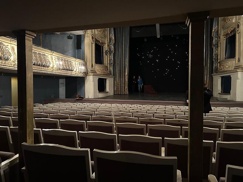 Auf dem Weg zum Lost Place? Das Landestheater Coburg steht seit Mitte 2023 leer und wartet auf seine Sanierung.