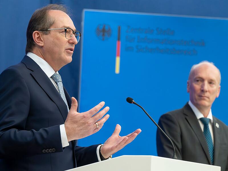Bundesinnenminister Dobrindt besucht ZITiS