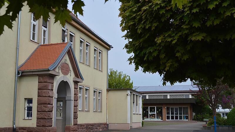 Der Neubau der Henneberg-Grundschule bestimmt den städtischen Haushalt der kommenden Jahre. Der Neubau der Henneberg-Grundschule bestimmt den städtischen Haushalt der kommenden Jahre.