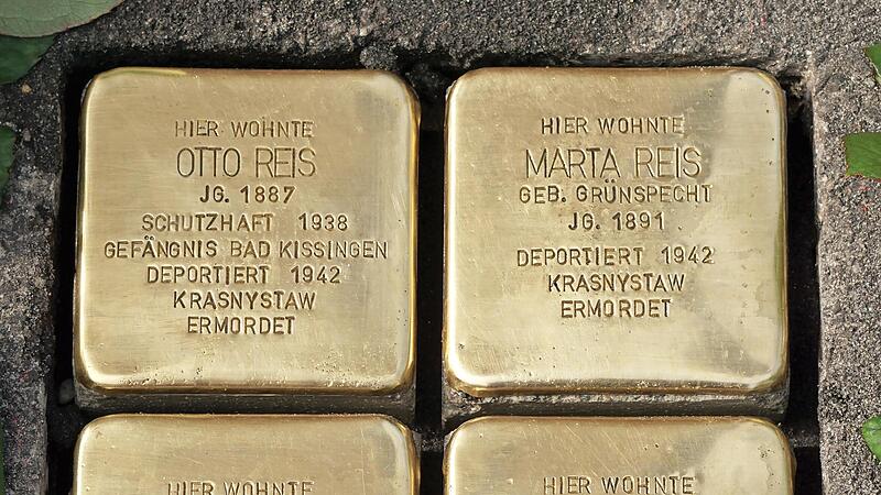 Stolpersteine erinnern an die Familie Reis.