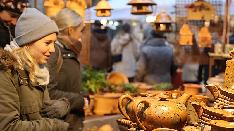 Gro&szlig;er Andrang herrschte beim Weihnachtst&ouml;pfermarkt in Thurnau.