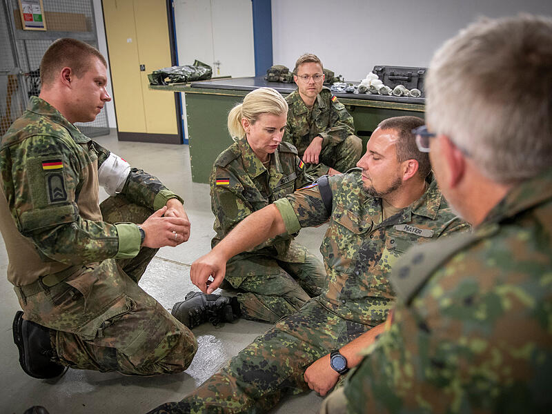 2025-07-16_InfoDVAG_StationenZivile F&uuml;hrungskr&auml;fte bei der Bundeswehr in Hammelburg