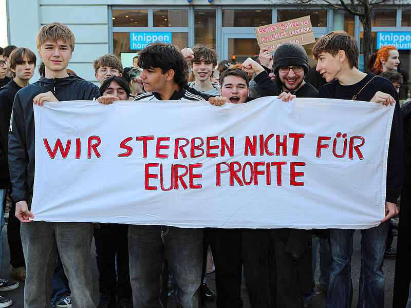 Demo gegen Wehrplicht