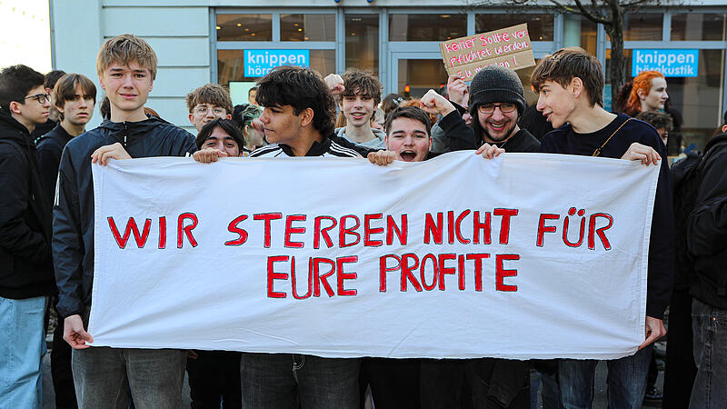 Demo gegen Wehrplicht