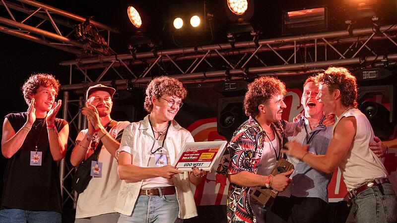 „Udo West“ konnten ihr Glück über den Sieg im bayerischen Landesfinale kaum fassen. „Udo West“ konnten ihr Glück über den Sieg im bayerischen Landesfinale kaum fassen.