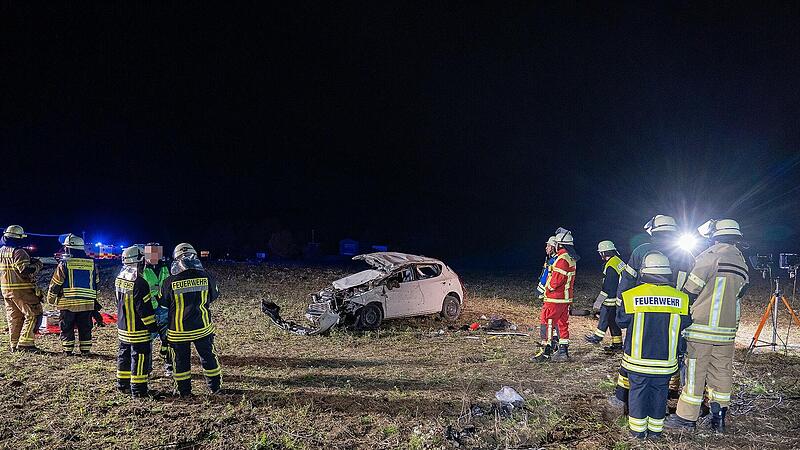 Auto kommt von Straße ab: Vier Verletzte im Kreis Lichtenfels Auto kommt von Straße ab: Vier Verletzte im Kreis Lichtenfels
