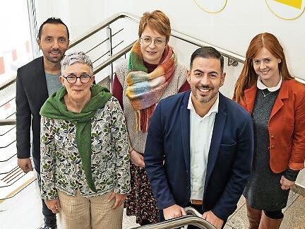 Bei Fragen zur Beantragung oder zur App-Nutzung steht die Stabsstelle Demografie, Bildung & Familie gemeinsam mit den Mitarbeitenden des Bürgerbüros zur Verfügung.