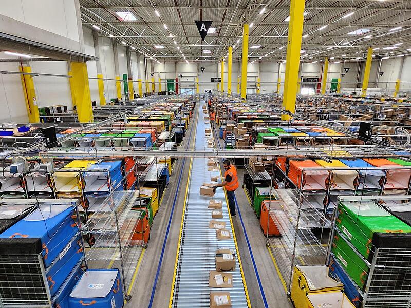 Hier werden die Amazon-Pakete an Bamberger Kunden verteilt. Hier werden die Amazon-Pakete an Bamberger Kunden verteilt.