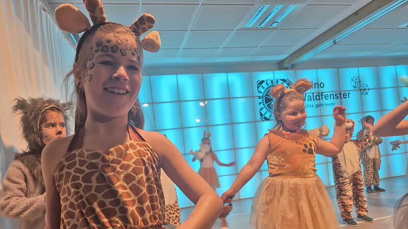 So schön war's beim Büttenabend in Waldfenster.Büttenabend Waldfenster So schön war's beim Büttenabend in Waldfenster.