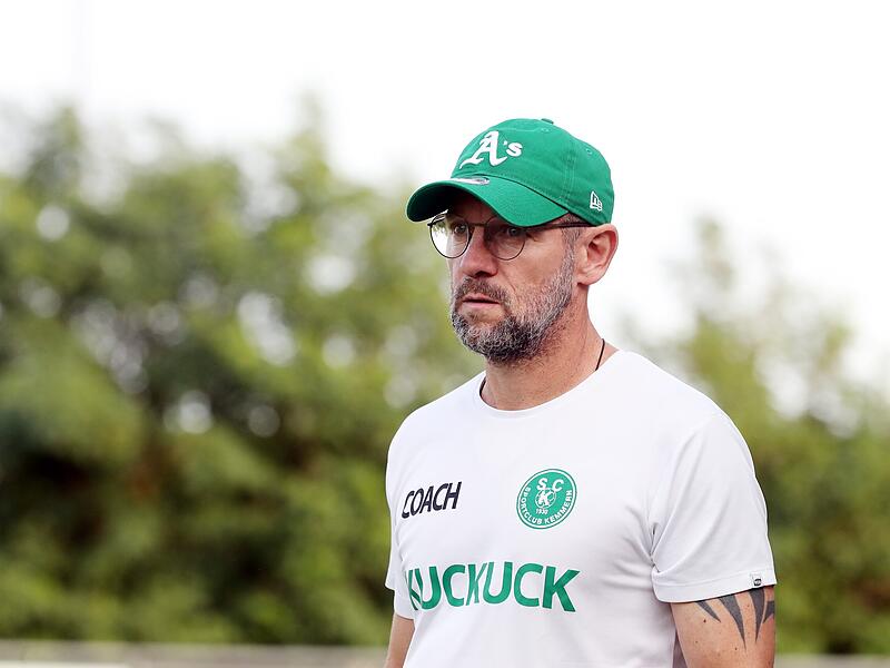 Mit R&uuml;ckenwind nach Schammelsdorf: Trainer Alexander Stretz schlug mit Kemmern am Sonntag Tabellenf&uuml;hrer Ebersdorf.