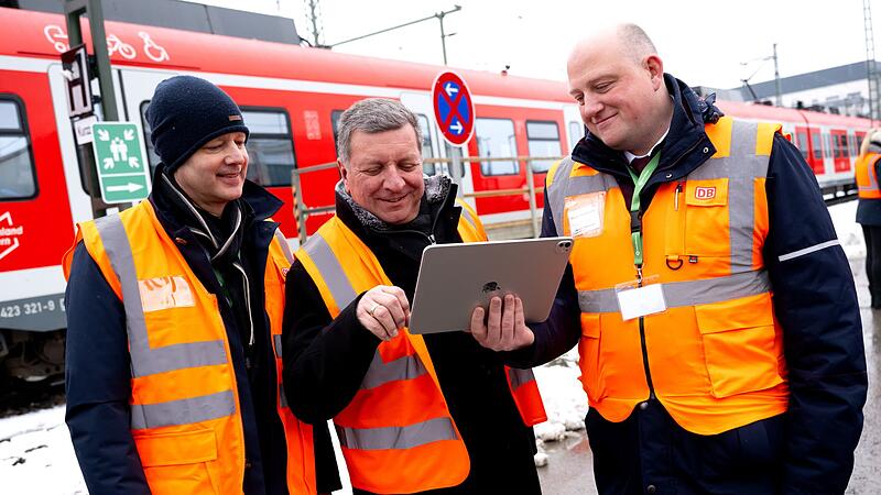 Präsentation einer ferngesteuerten S-Bahn Präsentation einer ferngesteuerten S-Bahn