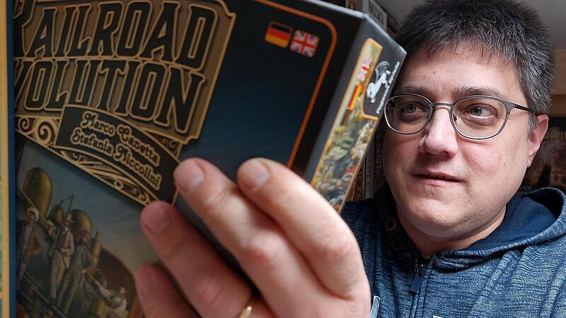 Nach der Arbeit ist vor dem Spiel: Unser Redakteur Marco Mei&szlig;ner empfiehlt den Griff ins Regal, wenn es ein Abschalten vom Alltag braucht.