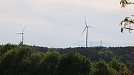 Windräder im Wald stehen bereits auf dem Schindberg. Im Bildhäuser Forst könnten es 20 und mehr werden.