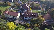 Die Einrichtung „Sonnenhaus“ in Unterleinleiter aus der Luft.Forchheim & Fränkische Schweiz