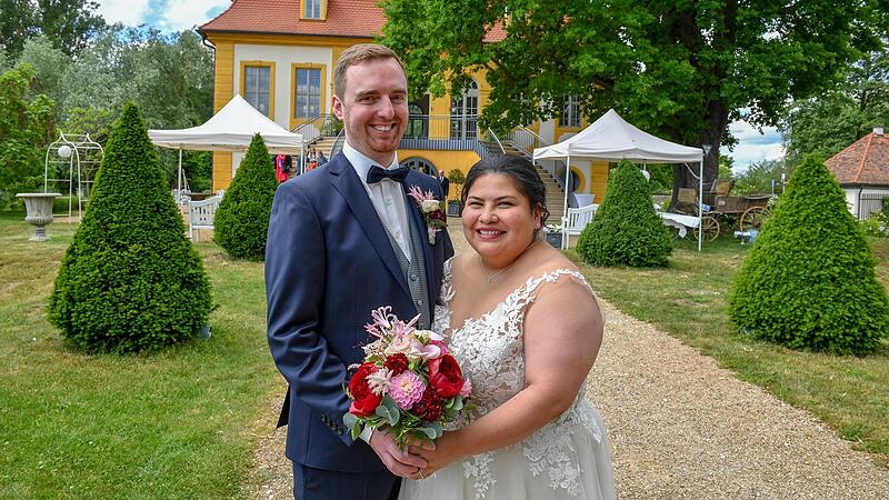 Nirgends lieber als im Gartenschloss Aufse&szlig;h&ouml;flein wollten Thorsten und Ane Lange standesamtlich ihren Bund f&uuml;rs Leben schlie&szlig;en.