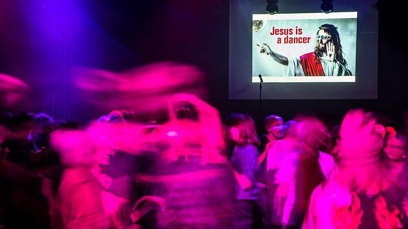 Wie 2023 in Stuttgart: Tanzen gegen das Verbot. Wie 2023 in Stuttgart: Tanzen gegen das Verbot.