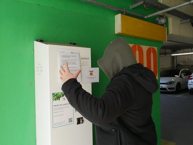 Seit rund einem halben Jahr k&ouml;nnen Autofahrer nicht die E-Lades&auml;ulen im Parkhaus Zentrum nutzen.