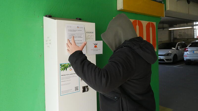 Seit rund einem halben Jahr k&ouml;nnen Autofahrer nicht die E-Lades&auml;ulen im Parkhaus Zentrum nutzen.