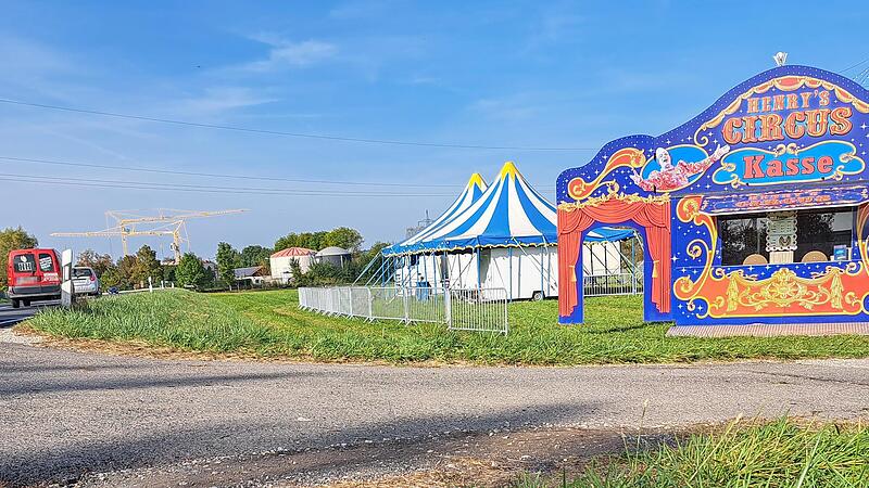 Circus Henry gastiert derzeit an der B 22 direkt vor den Toren Burgebrachs. In der Zufahrtssituation  sehen Sicherheitsbehörden ein gravierendes Problem.