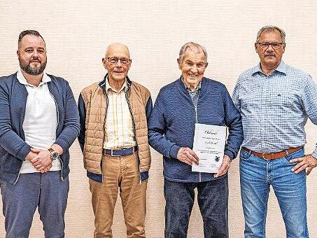 Vorsitzender Timo B&uuml;hner, G&uuml;nther Vogel (65 Jahre Mitgliedschaft), Arnold Greubel (80 Jahre Mitgliedschaft) und Ehrenamtsbeauftragter Martin Seufert.