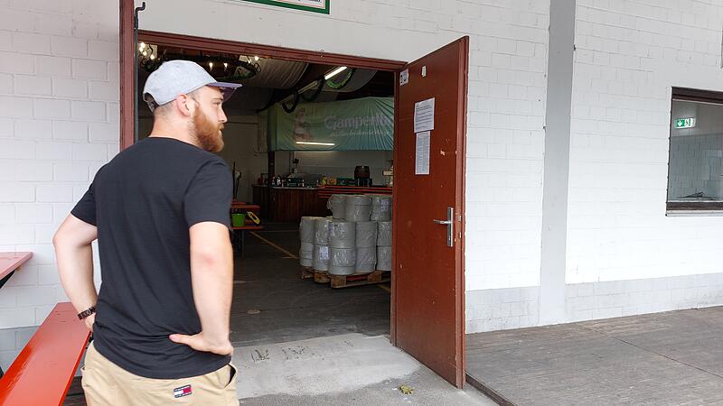 Phillip Herpich bei den Vorbereitungen zum Kronacher Freischie&szlig;en.