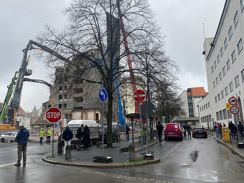 Die Bilder vom Abriss des Alfons-Goppel-Hauses Die Bilder vom Abriss des Alfons-Goppel-Hauses