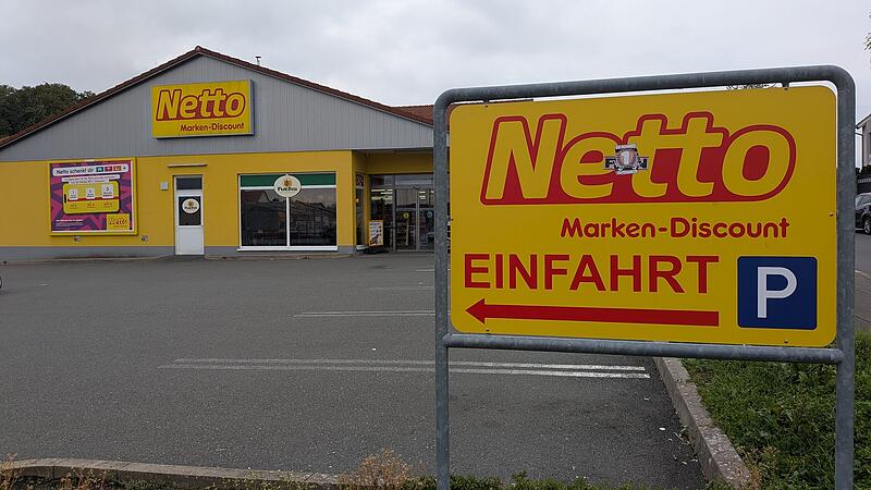Schließt der letzte Supermarkt in Schney in Lichtenfels? Offensichtlich steht der Umzug der Netto-Filiale von Schney nach Michelau kurz bevor. Doch in der Netto-Zentrale herrscht Schweigen.