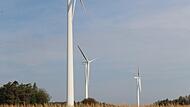 Das Ende der Windräder bei Tremersdorf steht kurz bevor. Wenn alles nach Plan läuft, sollen die Rückbauarbeit am 9. September beginnen. Das Ende der Windräder bei Tremersdorf steht kurz bevor. Wenn alles nach Plan läuft, sollen die Rückbauarbeit am 9. September beginnen.