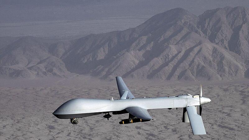 Laut offiziellen Zahlen sind bei US-amerikanischen Angriffen mit Kampfdrohnen rund 1600 Zivilisten get&ouml;tet worden. Laut einem neuen Bericht der &bdquo;New York Times&ldquo; k&ouml;nnte die Zahl der zivilen Opfer jedoch wesentlich h&ouml;her liegen.