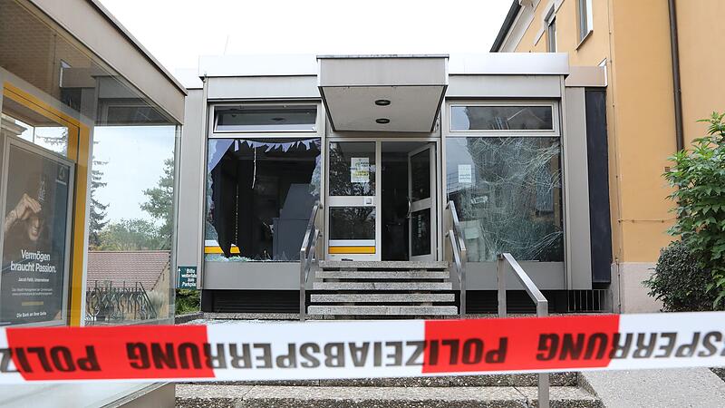 Einbruch in Filiale der Commerzbank in Forchheim KolpingsplatzForchheim & Fr&auml;nkische Schweiz