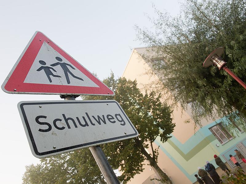 Schulweg Schulweg