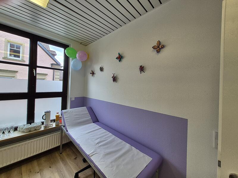 Ein Bilderrundgang durch die Praxis am Tag der Er&ouml;ffnungDie neue Facharztpraxis f&uuml;r Kinder- und Jugendmedizin in Kronach