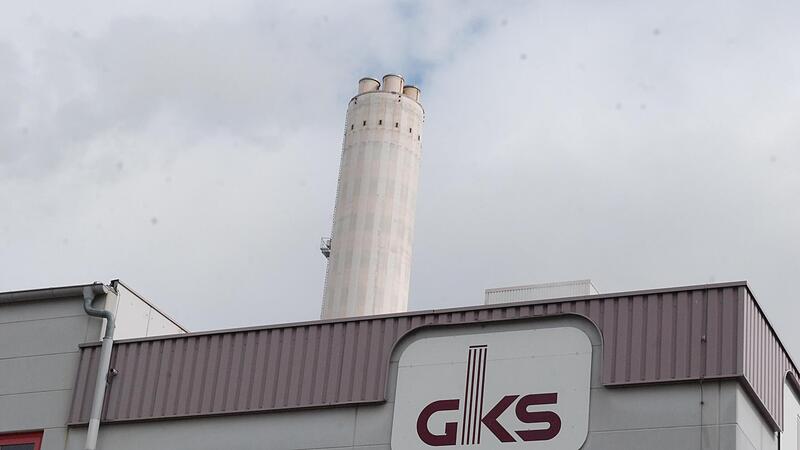Das Gemeinschaftskraftwerk GKS im Schweinfurter Hafen ist künftig auch die erste Adresse für einen Teil des Klärschlamms aus dem Landkreis.