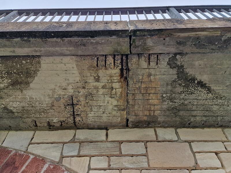 Die Schäden am Beton sind nicht zu übersehen. Die Schäden am Beton sind nicht zu übersehen.
