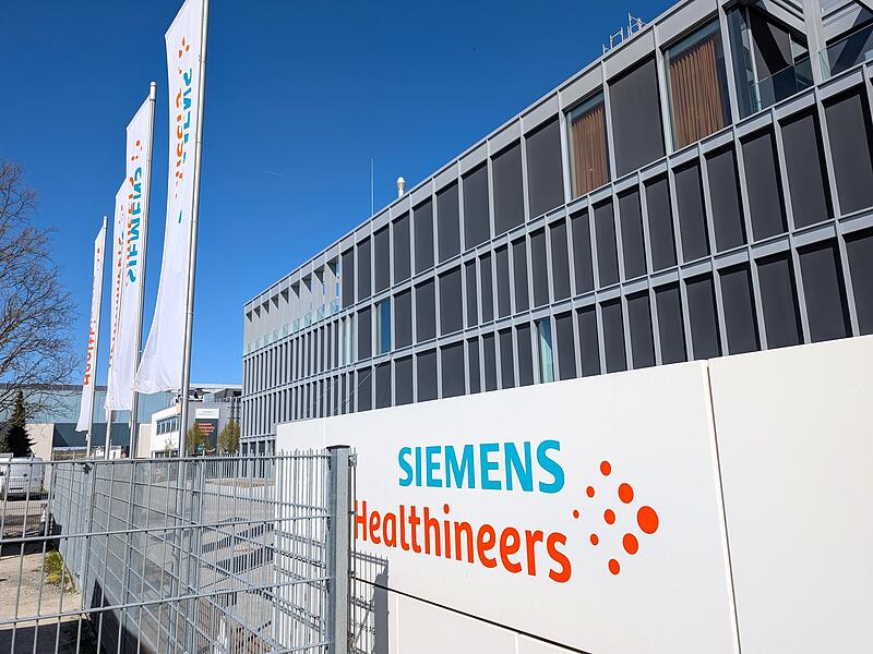 Der Healthineers-Komplex in Forchheim w&auml;chst: Die neue Halbleiterfabrik des Medizintechnikriesen ist fertig und beginnt mit der Arbeit. Was das Werk so besonders macht und was dort hinter den Kulissen passiert.