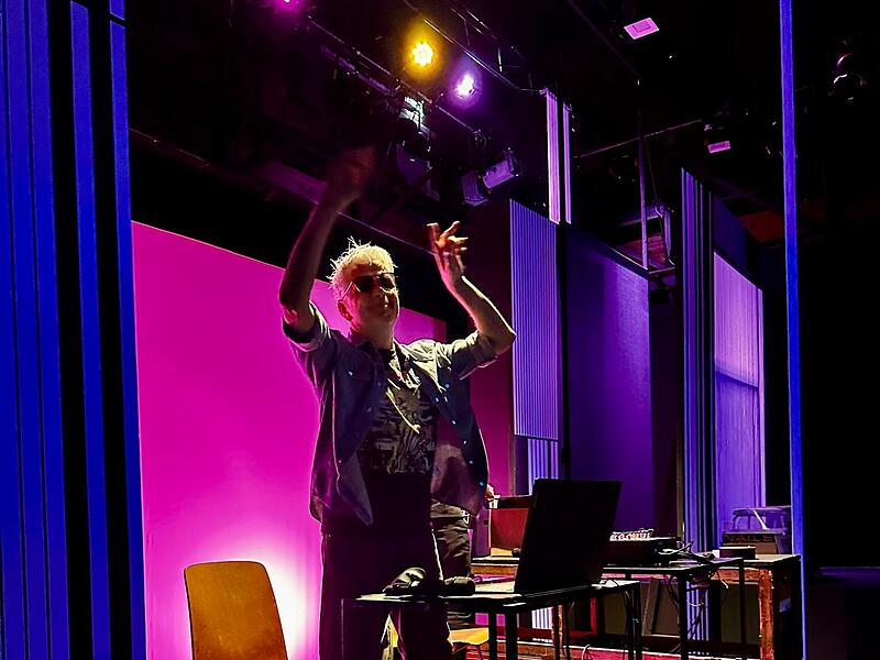 Landestheater Coburg: Musikladen von und mit Matthias Straub in der erneut ausverkauften Reithalle.