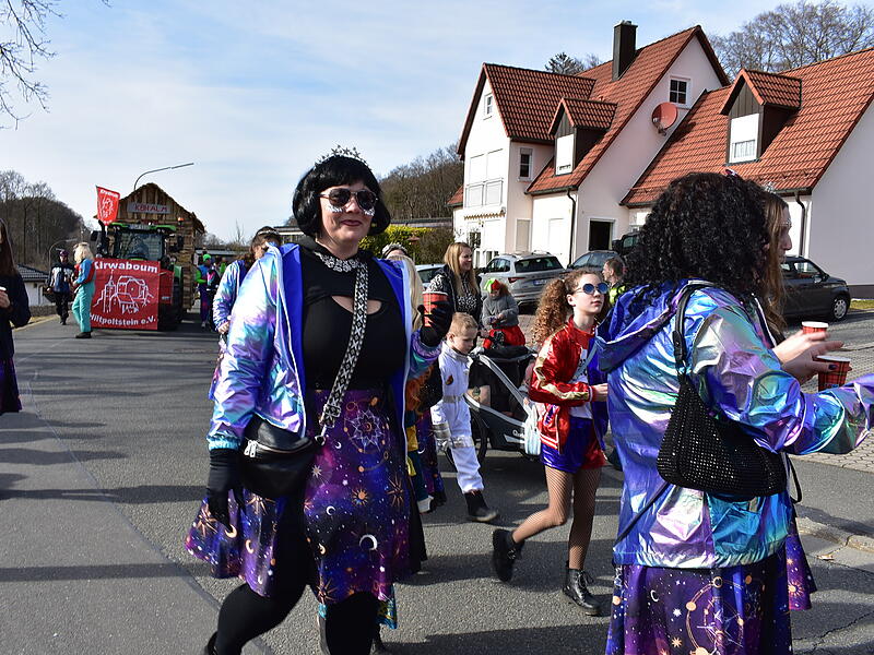 Viel los beim Hiltpoltsteiner Straßenfasching 2025 am FaschingsdienstagViel los beim Hiltpoltsteiner Straßenfasching 2025 am Faschingsdienstag Viel los beim Hiltpoltsteiner Straßenfasching 2025 am Faschingsdienstag