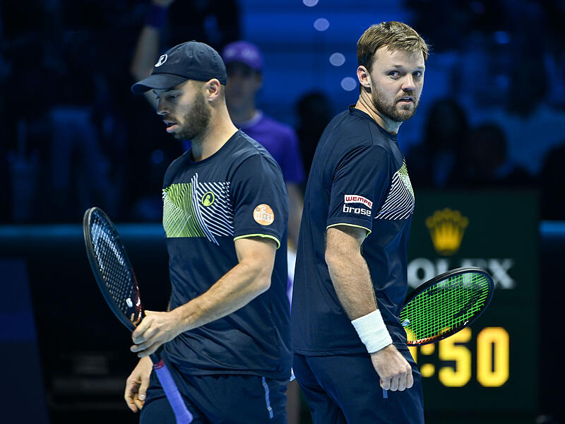 Enttäuschender Auftakt für die Titelverteidiger Kevin Krawietz (rechts) und Tim Pütz bei den ATP Finals 2025 in Turin.