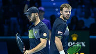 Enttäuschender Auftakt für die Titelverteidiger Kevin Krawietz (rechts) und Tim Pütz bei den ATP Finals 2025 in Turin.