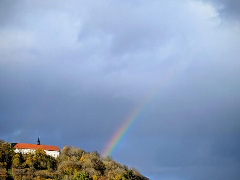 Ein Regenbogen über dem Volkersberg