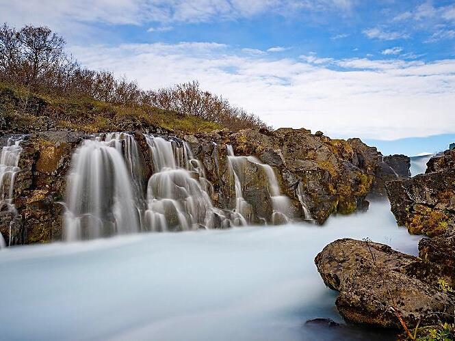 Nicht nur nachts, sondern auch tags&uuml;ber ist Island ein wundervolles Land, wie diese Aufnahme am Hlauptungufoss zeigt, einem  Wasserfall auf dem Weg zum bekannteren Bruarfoss.