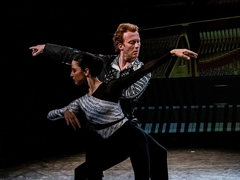 Das Kammerballett "First Steps" feierte erfolgreiche Premiere im Theater in der Reithalle in Coburg.Kammerballett "First Steps" in Coburg Das Kammerballett "First Steps" feierte erfolgreiche Premiere im Theater in der Reithalle in Coburg.