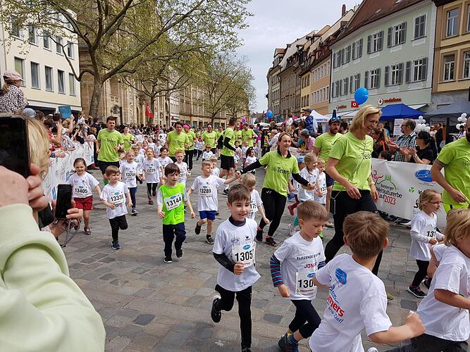 Weltkulturerbelauf 2023 BambergBambinis eröffnen den Weltkulturerbelauf 2023 Weltkulturerbelauf 2023 Liveticker