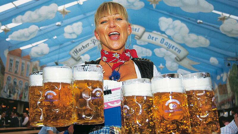 Wiesnbedienung Hackerzelt, © München Tourismus, B. Roemmelt Seit Samstag geht es in den 15 Bierzelten auf dem Münchner Oktoberfest wieder heiß her. Ausgeschenkt wird traditionell nur Bier aus München. Dabei hätte Bayern viel mehr Bierkultur zu bieten – vor allem Franken. Ist ein Umdenken möglich?