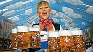 Wiesnbedienung Hackerzelt, © München Tourismus, B. Roemmelt Seit Samstag geht es in den 15 Bierzelten auf dem Münchner Oktoberfest wieder heiß her. Ausgeschenkt wird traditionell nur Bier aus München. Dabei hätte Bayern viel mehr Bierkultur zu bieten – vor allem Franken. Ist ein Umdenken möglich?