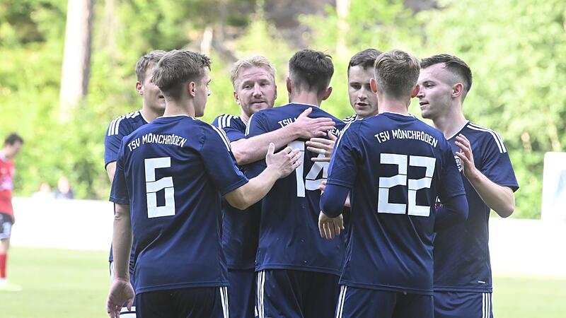 Die "Mönche" durften am Wochenende über einen Auswärtssieg in Schweinfurt jubeln. Die "Mönche" durften am Wochenende über einen Auswärtssieg in Schweinfurt jubeln.